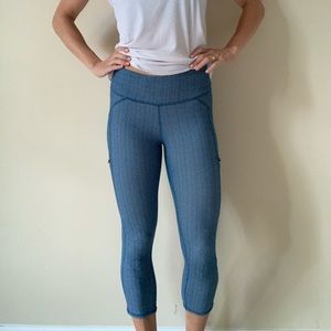 Athleta cropped workout leggings